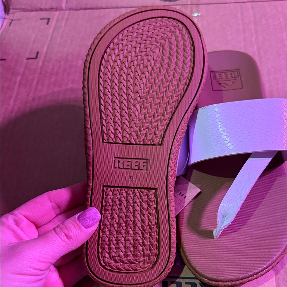 Reef White and Brown Sandals - Picture 2 of 4